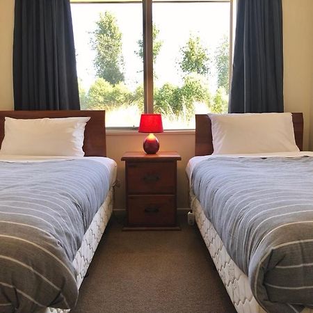 Villa Stunning 360-Degree Views Twizel Esterno foto